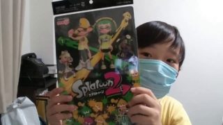 今日はスプラトゥーン2の下じきをゲットしたよ！